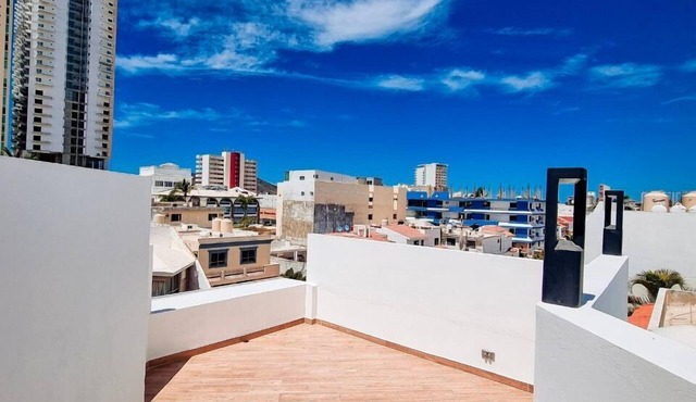 Torre Calamar a pasos de la Playa