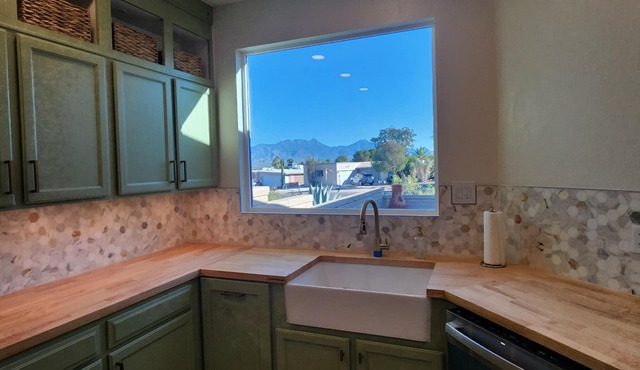 Townhome with unparalleled views!