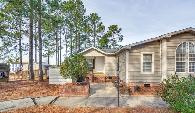 Tranquil Cameron Getaway: 18 Mi to Fort Liberty in Cameron