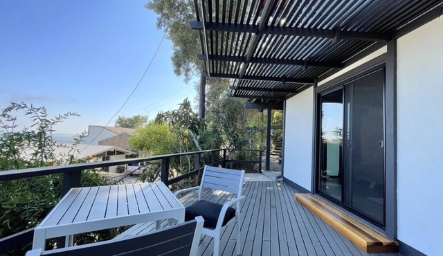 Tranquil Mid Century Studio With Deck and Views!