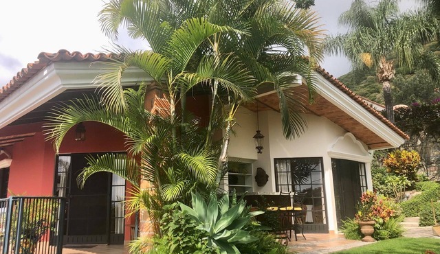 Tranquil summer escape, world-best climate, overlooking Lake Chapala
