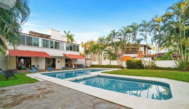Tranquilo - Private Pool, Near Beach, Sleeps 16!