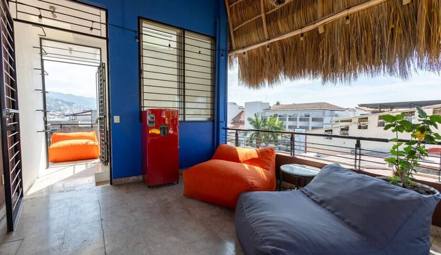 Trendy Beachside Apartment
