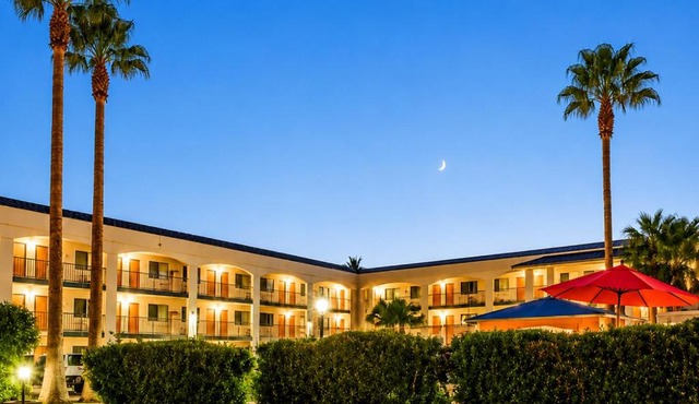 TrueStay Inn
