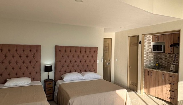 Twin Towers Suite Acapulco
