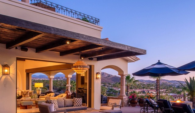 Two-Villa Compound Sleeps 22 — Chef, Butler & Steps to Swimmable Beach