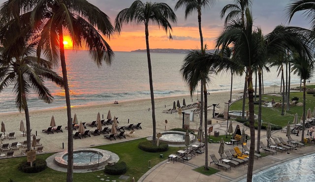 Unbelievable VIEWS! BradAndJoeyRentals at Villa La Estancia