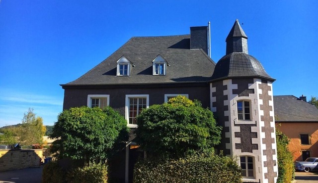 Unique overnight stay in a historic castle (1635) 🏰