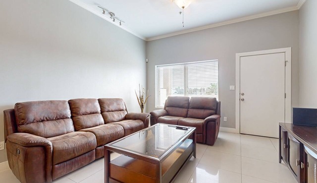 Updated condo with pool & hot tub - close to the water park