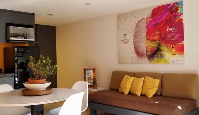 URBAN LOFT NEAR DOWNTOWN