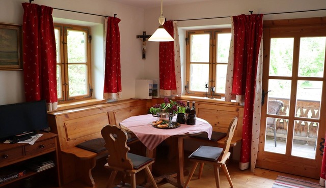 Vacation apartment directly on Lake Chiemsee for a vacation for two in Chieming