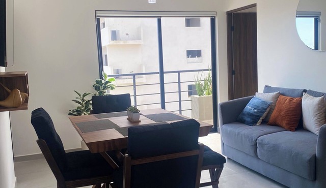 Vacation rental. Nearby. Commercial Plazas "15 minutes from the beach