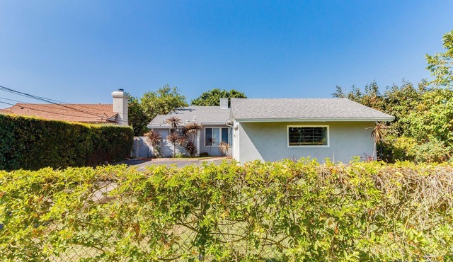 Valley Modern Glam Charmer