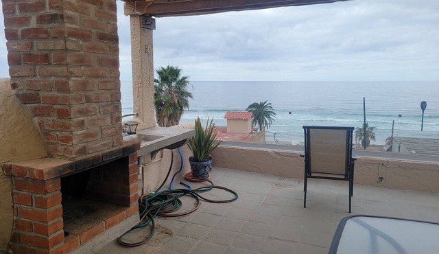 Views to teh ocean and very big outfdoor patio with fire place
