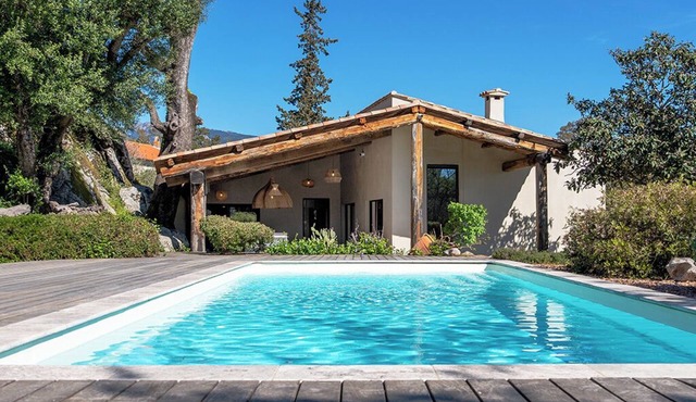 Villa "Aria Natura", calm serenity heated swimming pool