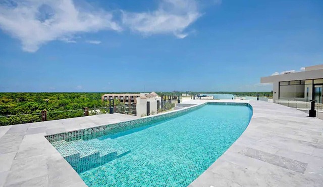 Villa Azure 1 Bedroom | 1 Bath | 2 Guests