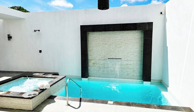 Villa Baja Coral - Relaxing 4BR Villa w/Heated Pool, Jacuzzi, Wi-Fi & near Dtwn