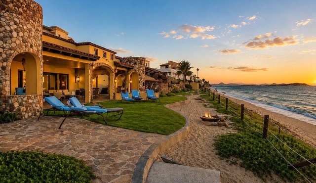 Villa Dos Sirenas Luxury Oceanfront Villa 5BR + Private Casita Sleeps 14