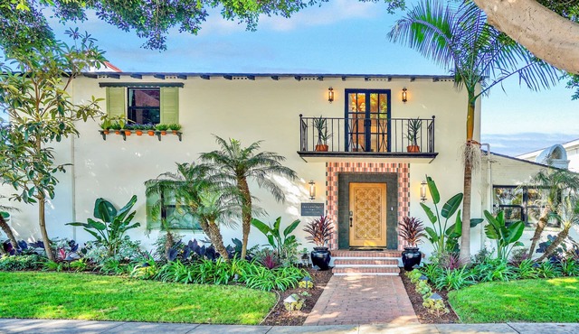 Villa Encanto- Luxe 6BRs Courtyard Game Room