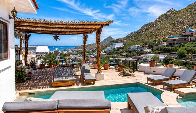 Villa Felicidad Walk to Downtown Cabo & the Marina