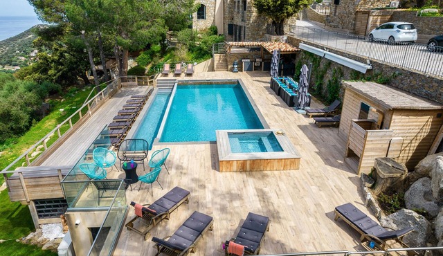 VILLA CASANOVA UP TO 12 PEOPLE