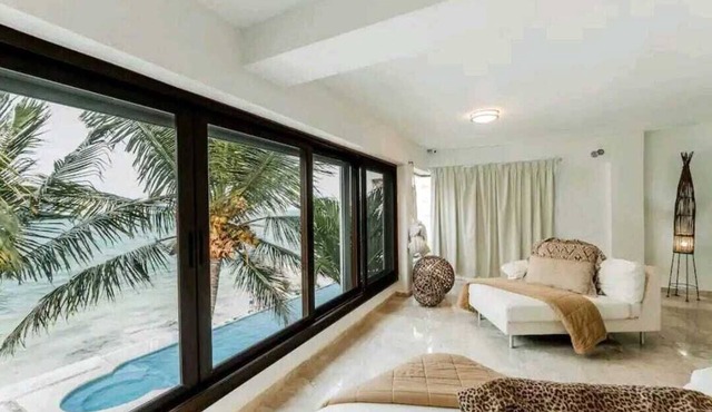 Villa Frente AL MAR muy Cerca de Todo