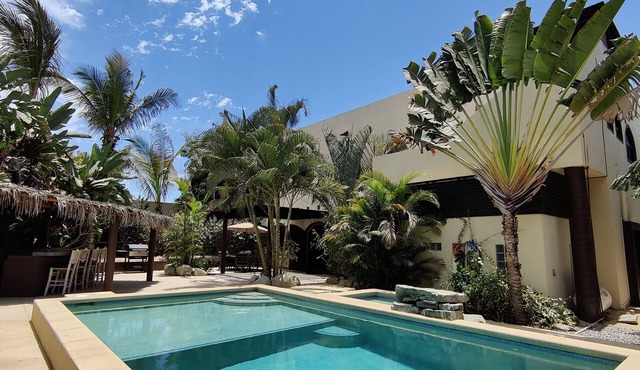 Villa Lunas de Mar, secret spot in Pescadero, sleeps 10, 4 bdrms, pool