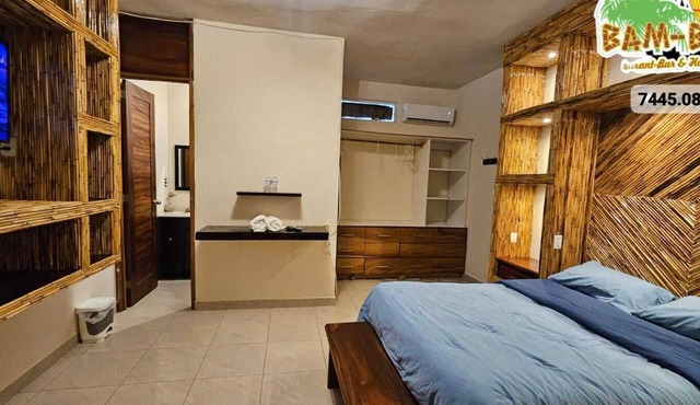 Villa with beach access in Acapulco Diamante. It has all the comforts