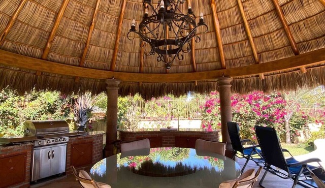Villas Escondido, Villa # 3 One Bed. Only 3 km-2ml.to the beach and shopping