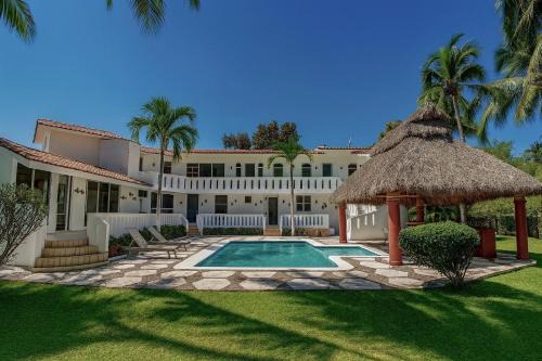 Villas Paraíso Manzanillo,Club Santiago Casa Playa