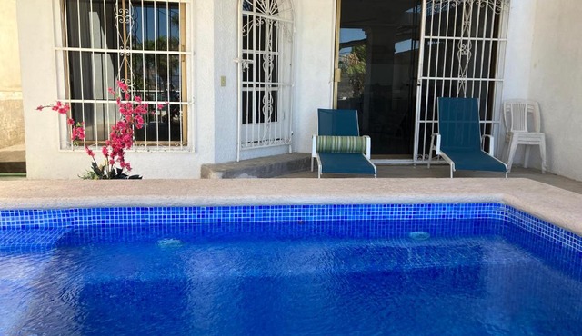 Vista al mar y alberca privada en Sector Bahía