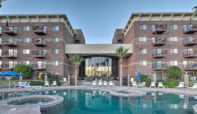 Walk to Golf & Beach: Queens Bay Resort Condo