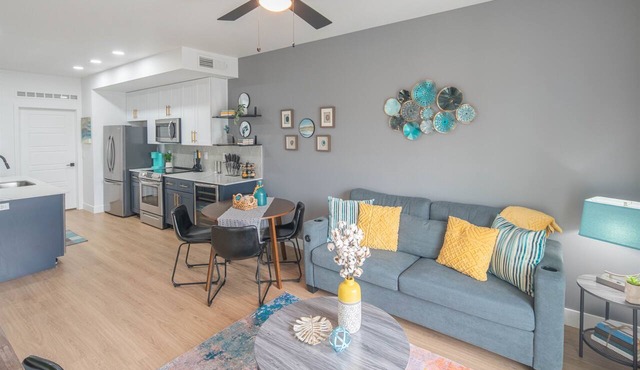 Warm Summer Vibes | Kierland Area | Pool & Hot Tub