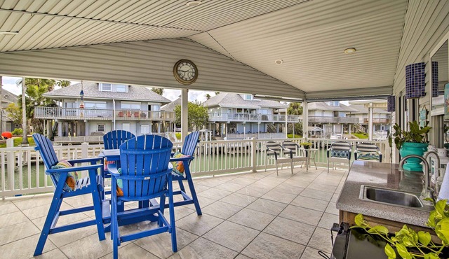 Waterfront Port Isabel Getaway: Bring Your Pet!