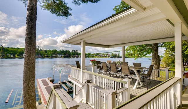 Waterfront Wellesley Island Cottage with Boat Slip!