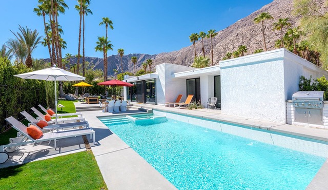 Where Mid-Century Modern Meets The Mountain