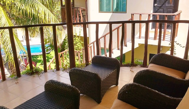 Wonderful 2 bedroom apartment with terrace in Tulum center, Bahamita