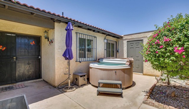 Work & Play in Yuma: Central Condo w/Pool Access