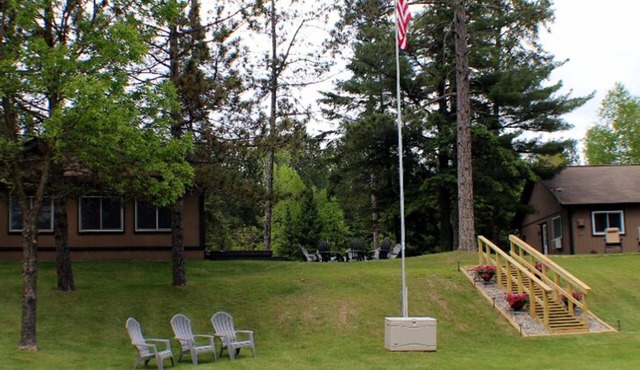 Your own private resort on the fabulous Sturgeon River Chain of Lakes!