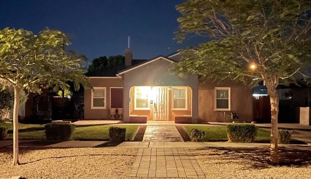 Yuma's Downtown Cottage with fast Wi-Fi, Yuma's Downtown Cottage