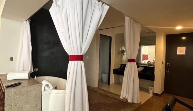 Zújmú Business Boutique Hotel