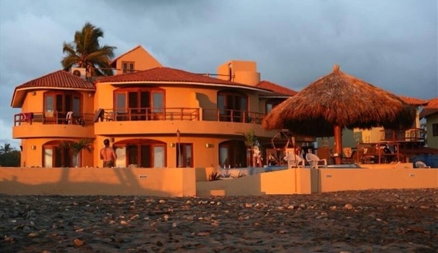 Zihuatanejo area, La Saladita Beach