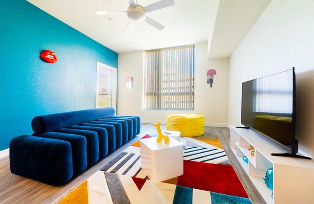 Colorful Insta-worthy High-rise in downtown Tempe