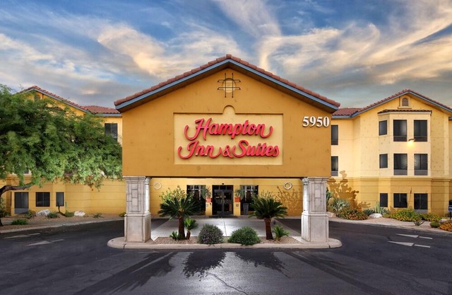 Hampton Inn & Suites Tucson Mall