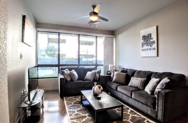 I1 | Roosevelt Row | Pool | King Bed | Urban-Vibe