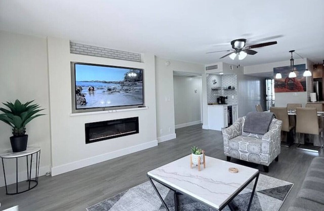 Lovely Condo in Old Town Scottsdale with Pool