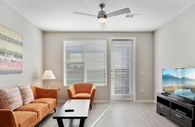Stay Gia Modern 1BR Apartment with Swimming Pool
