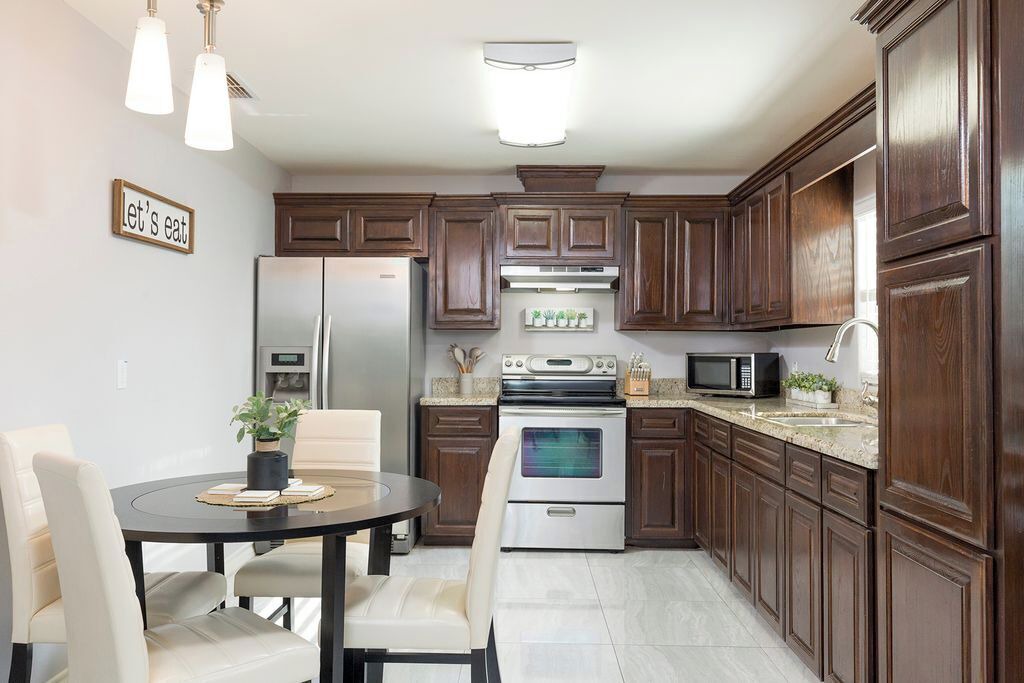 Weslaco House | Mid Valley Casita Delight