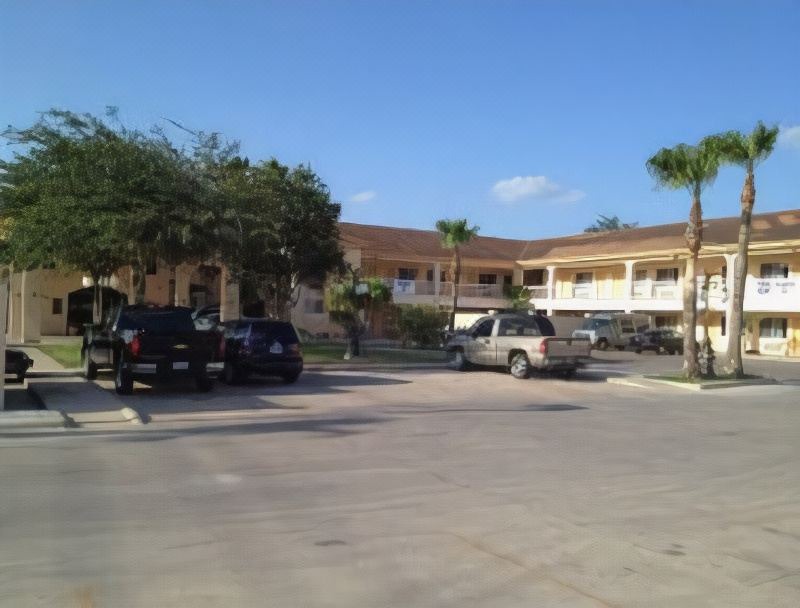 Photo of Buildings in Edinburg