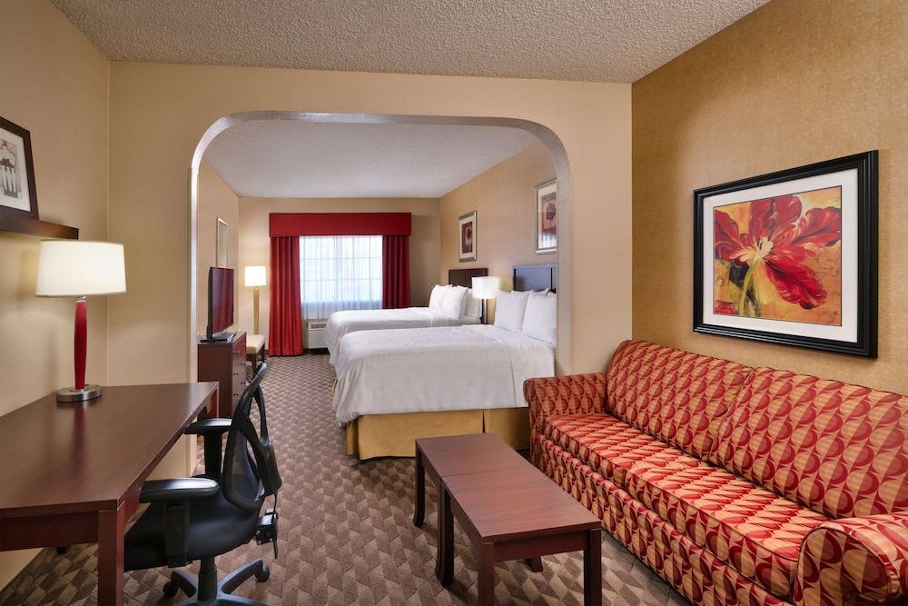 Photo of Livingroom in Evans Churchill